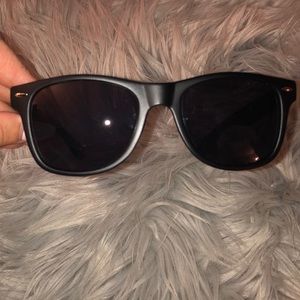BLACK SAPPORO SUNGLASSES